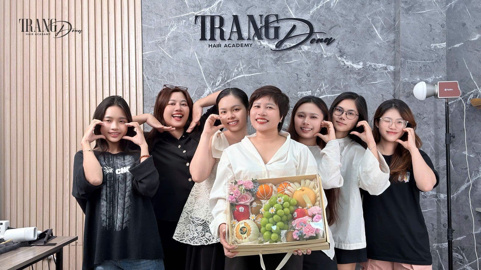 Học viên tốt nghiệp Trang Dona Hair Academy