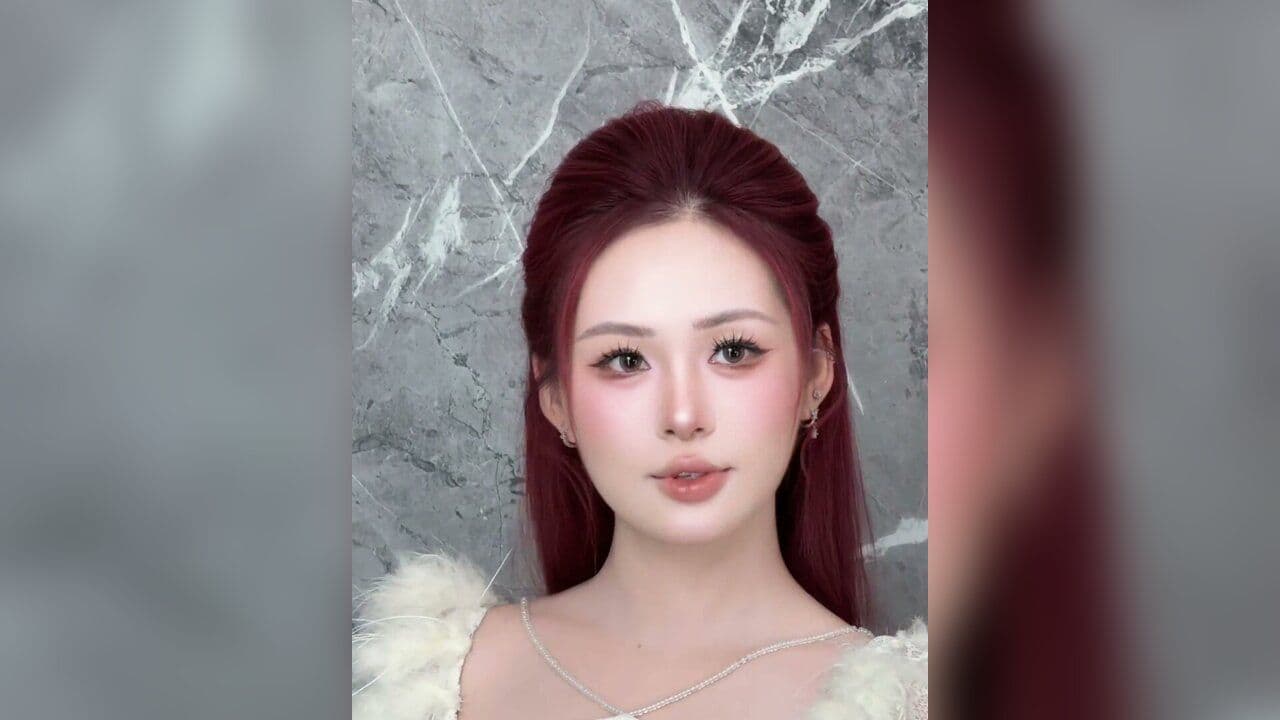 Kiểu tóc Tóc thẳng - mái phồng thả sợi